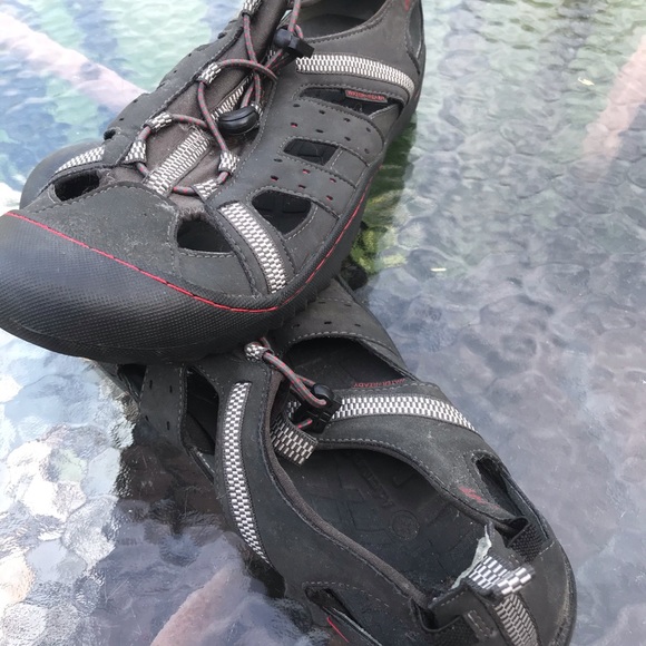 Rugged water shoes - Picture 2 of 6